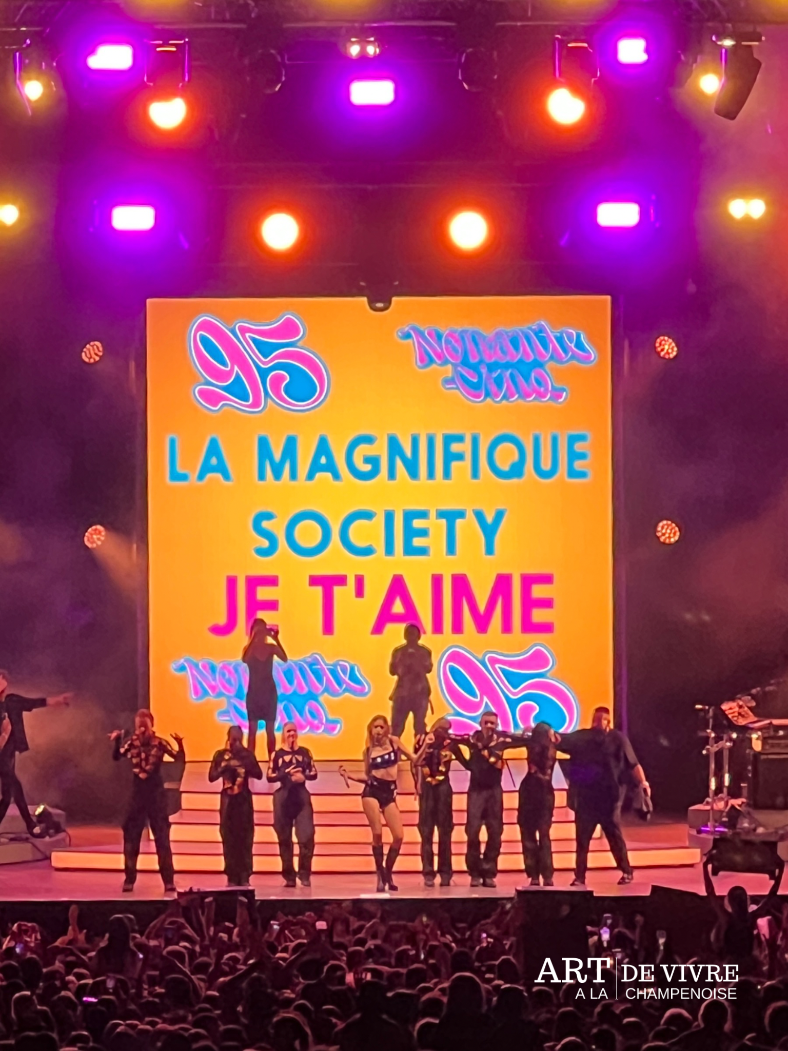 Reims : Angèle enflamme la Magnifique Society