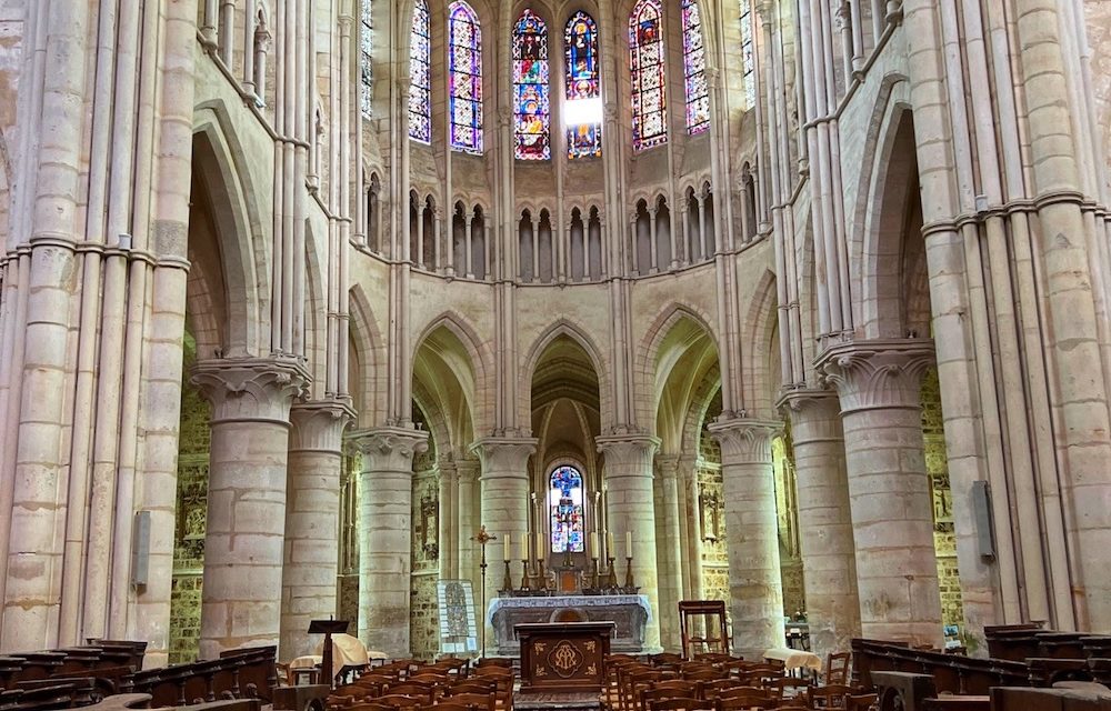 Orbais L’abbaye  : l’église abbatiale, un véritable passage du temps, riche en histoire.