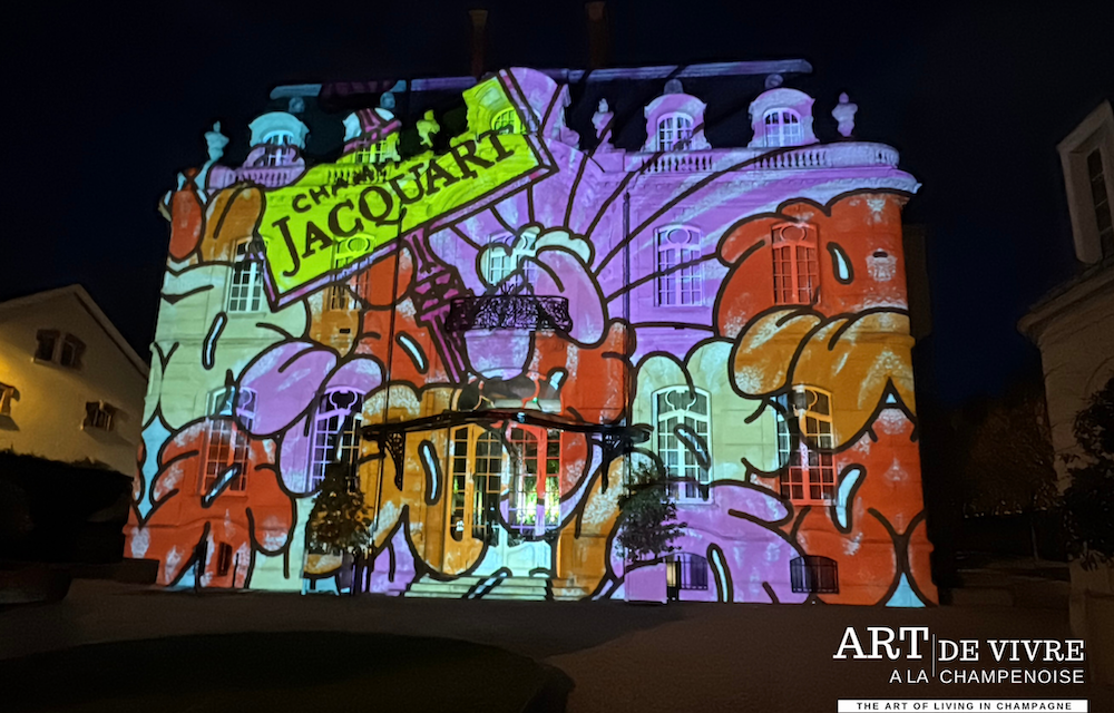 Champagne Jacquart : Mosaique en Lumière, les illuminations de fêtes de l’Hôtel de Brimont à Reims